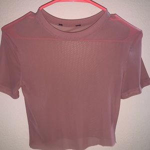Cropped pink shirt